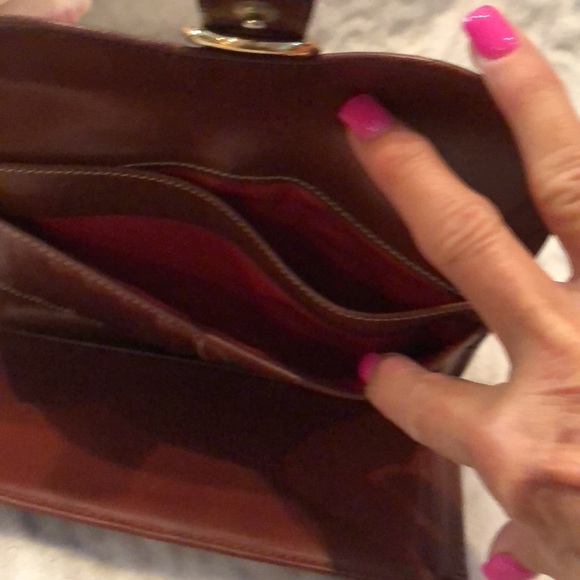 Gorgeous brown Dooney & Bourke signature wallet - Picture 4 of 16